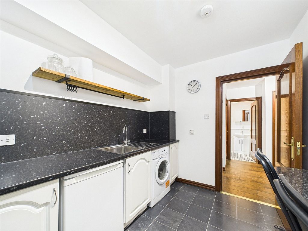 Additional image 12 of 2 bed flat for saleJohns Place, Edinburgh, Midlothian EH6