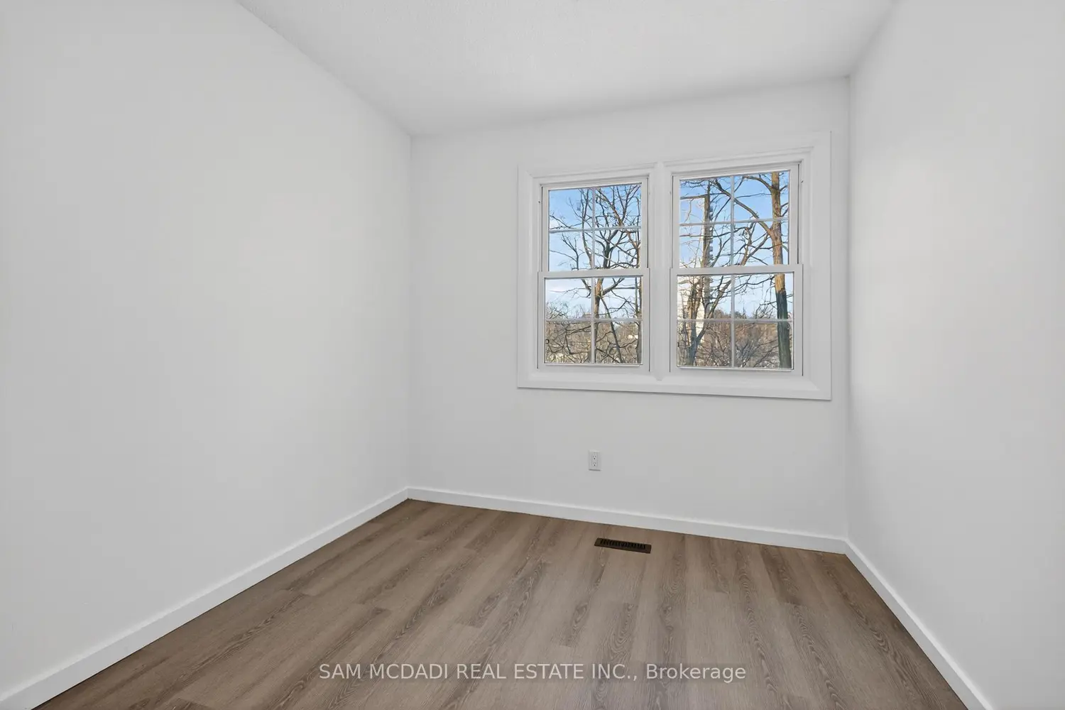 Additional image 9 of 2120 Rathburn Road 43