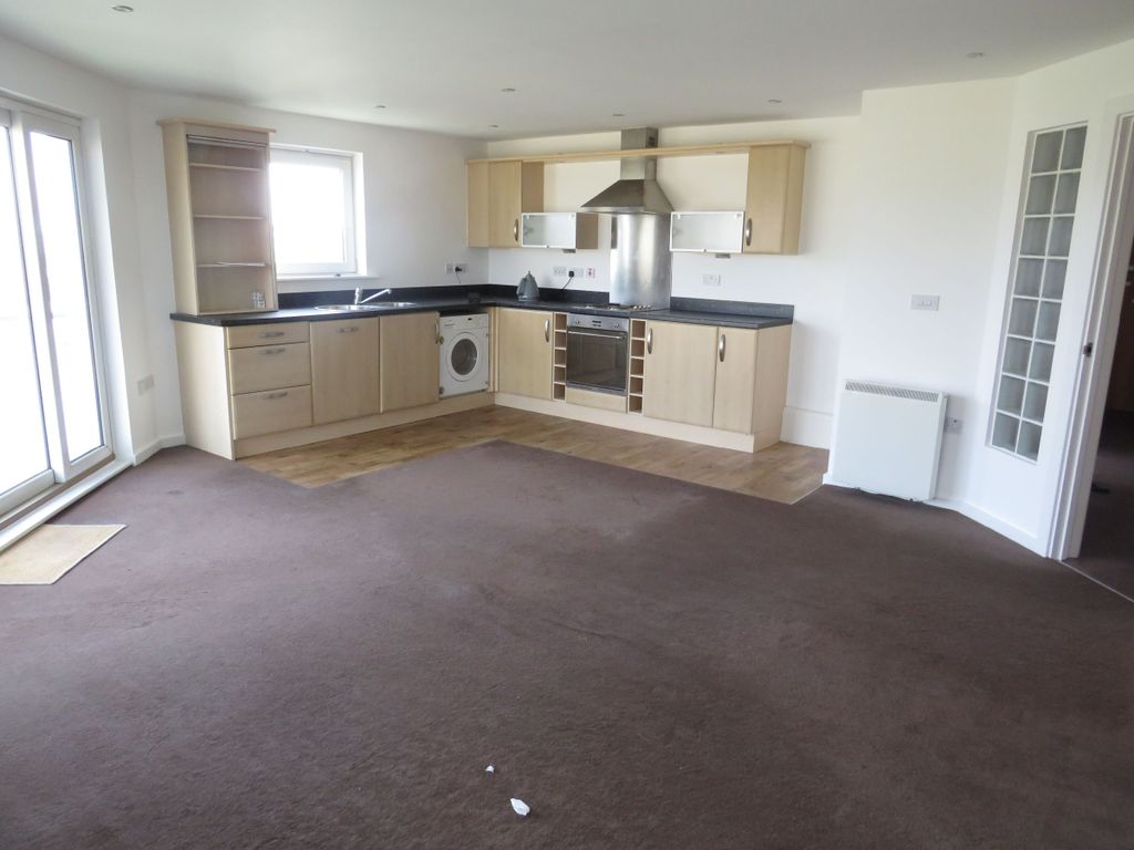 Additional image 5 of 3 bed flat for saleFlat, Cwrt Westfa, Pentre Doc Y Gogledd, Llanelli SA15