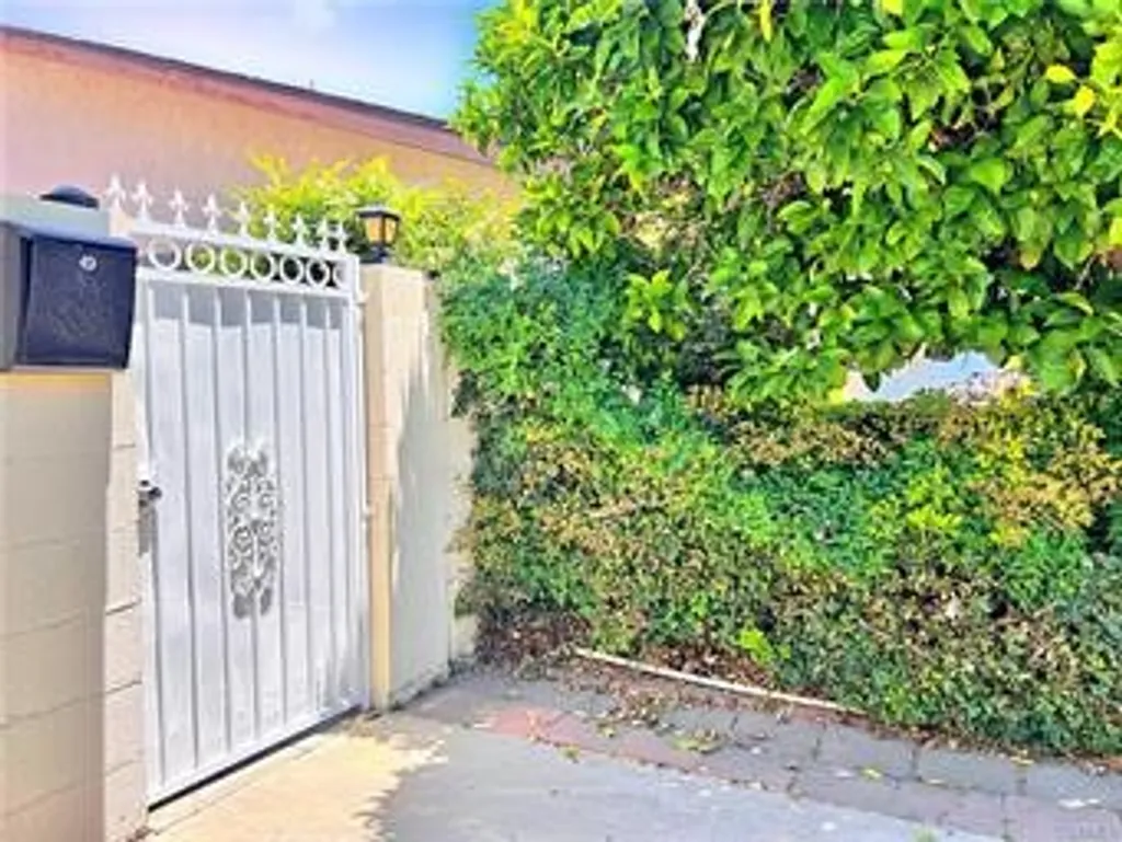 Additional image 6 of 20009 Arminta Street, Winnetka, CA 91306