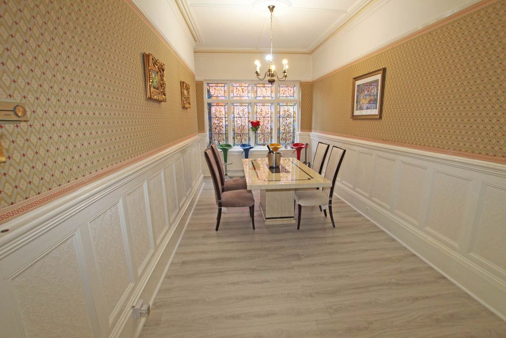 Additional image 5 of 4 bed flat for saleGrassington Road, Eastbourne BN20