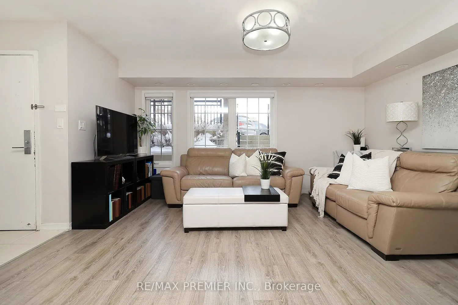 Additional image 10 of 26 Bruce Street C14