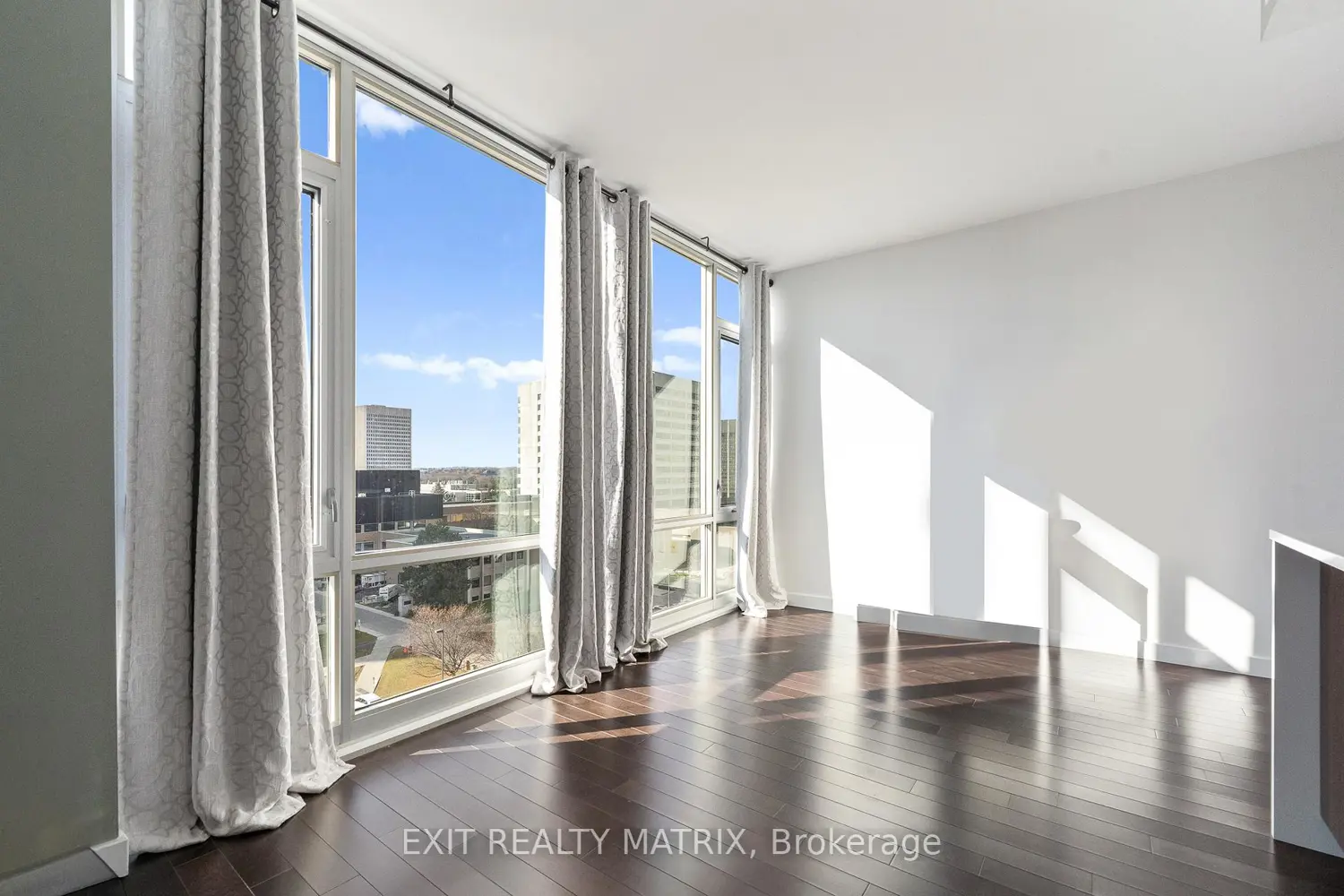 Additional image 9 of 201 Parkdale Avenue 903