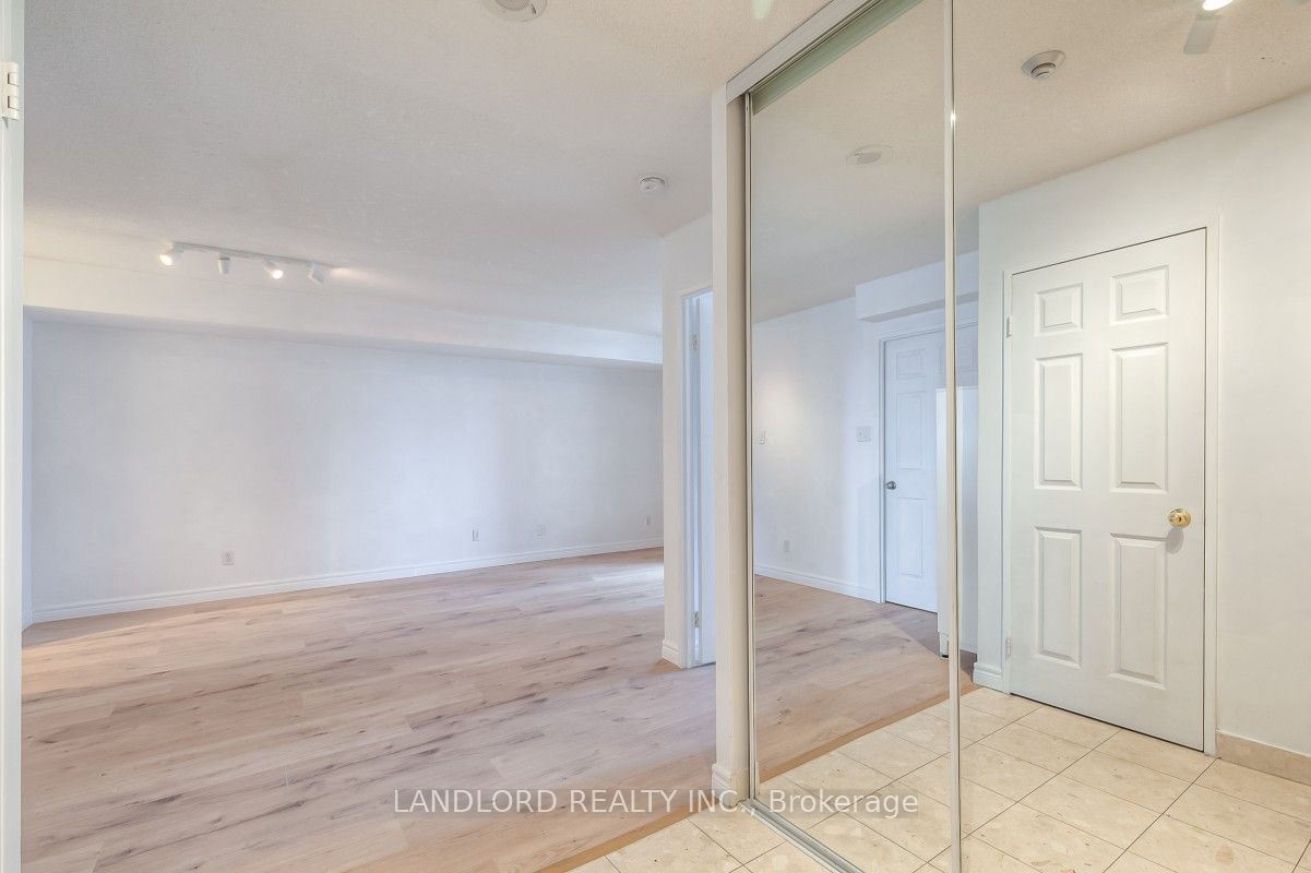 Additional image 4 of 801-256 Doris Avenue, Toronto, ON, M2N 6X8