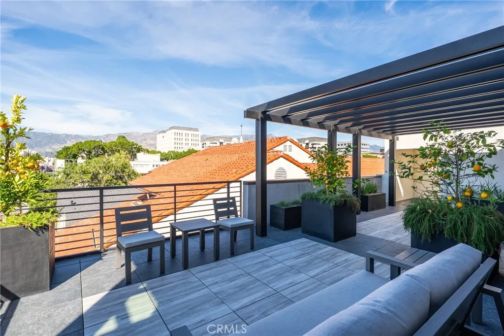 Additional image 51 of 150 S Oak Knoll Avenue Unit 105, Pasadena, CA 91101