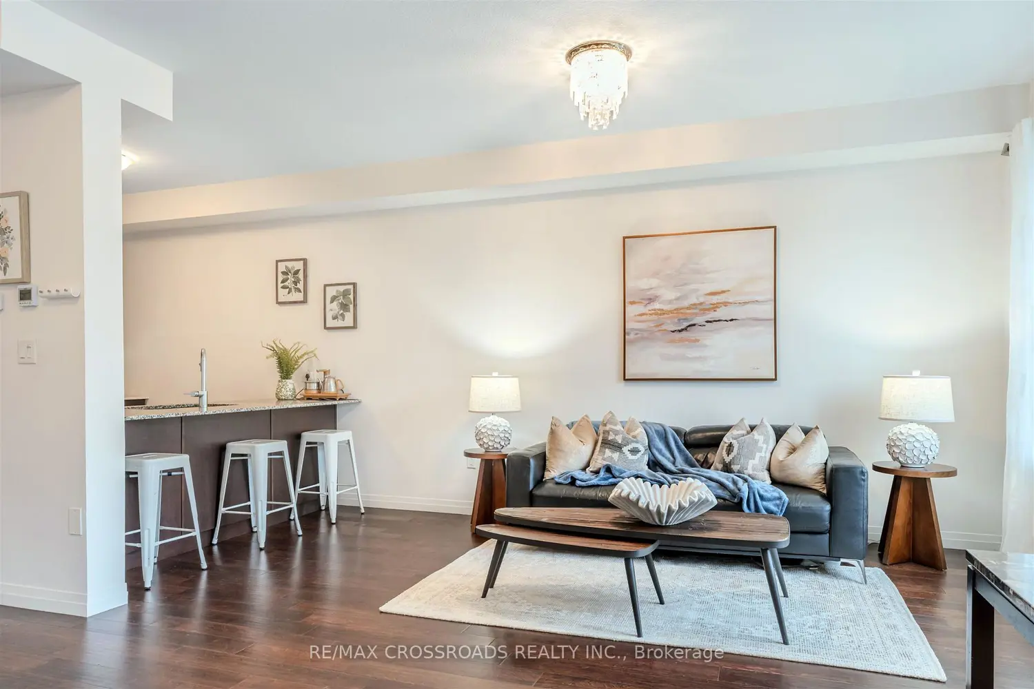 Additional image 2 of 4 Near Lane