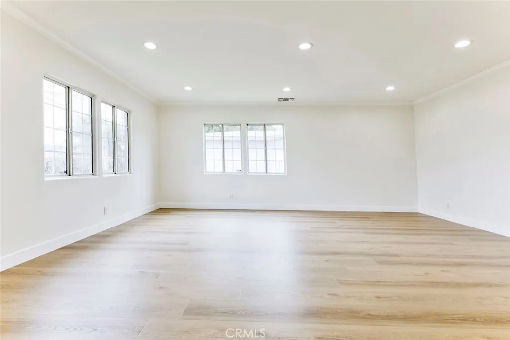 Additional image 8 of 6622 Varna Ave, Van Nuys, CA 91401