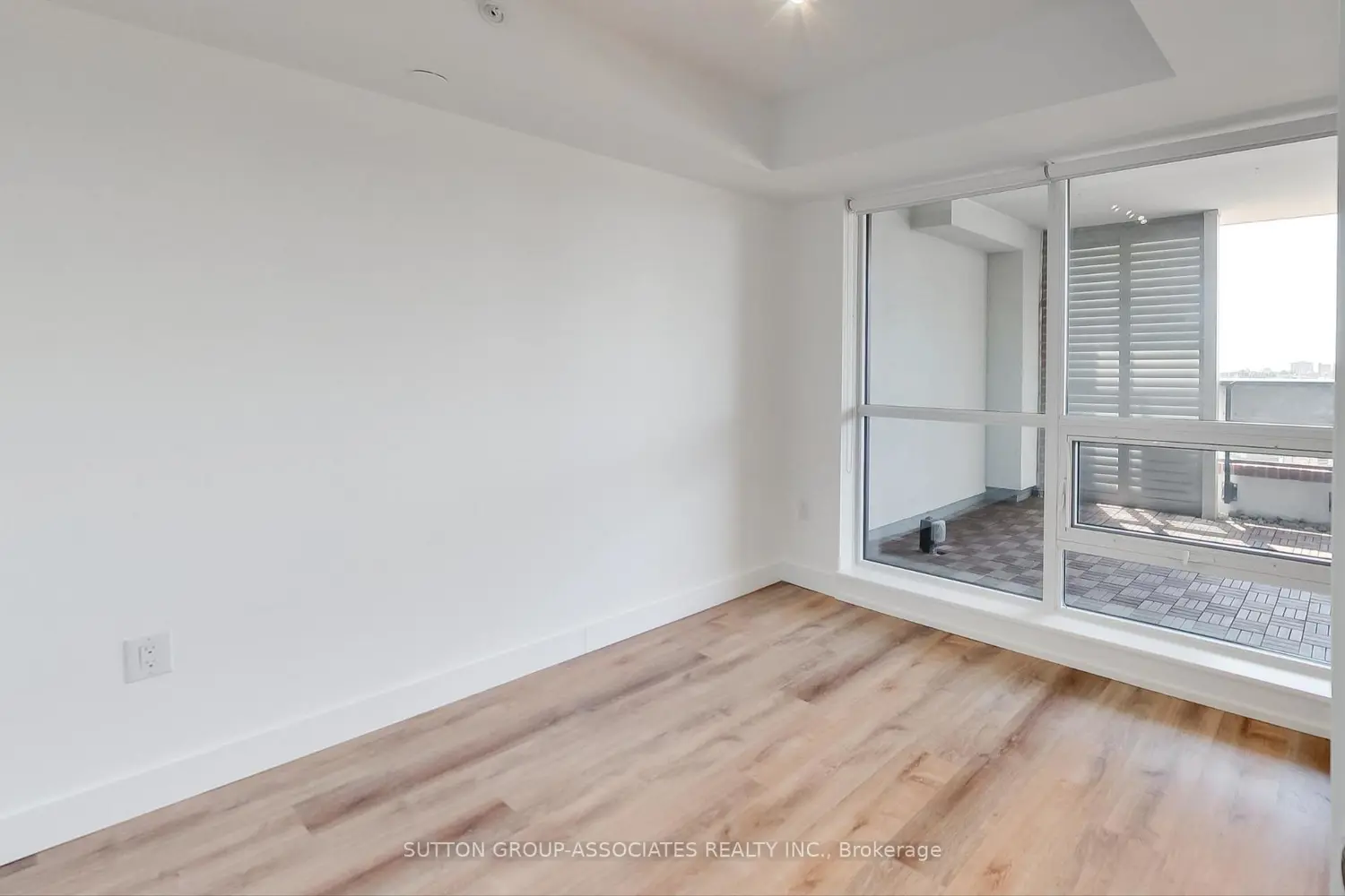 Additional image 11 of 830 Lawrence Avenue 641