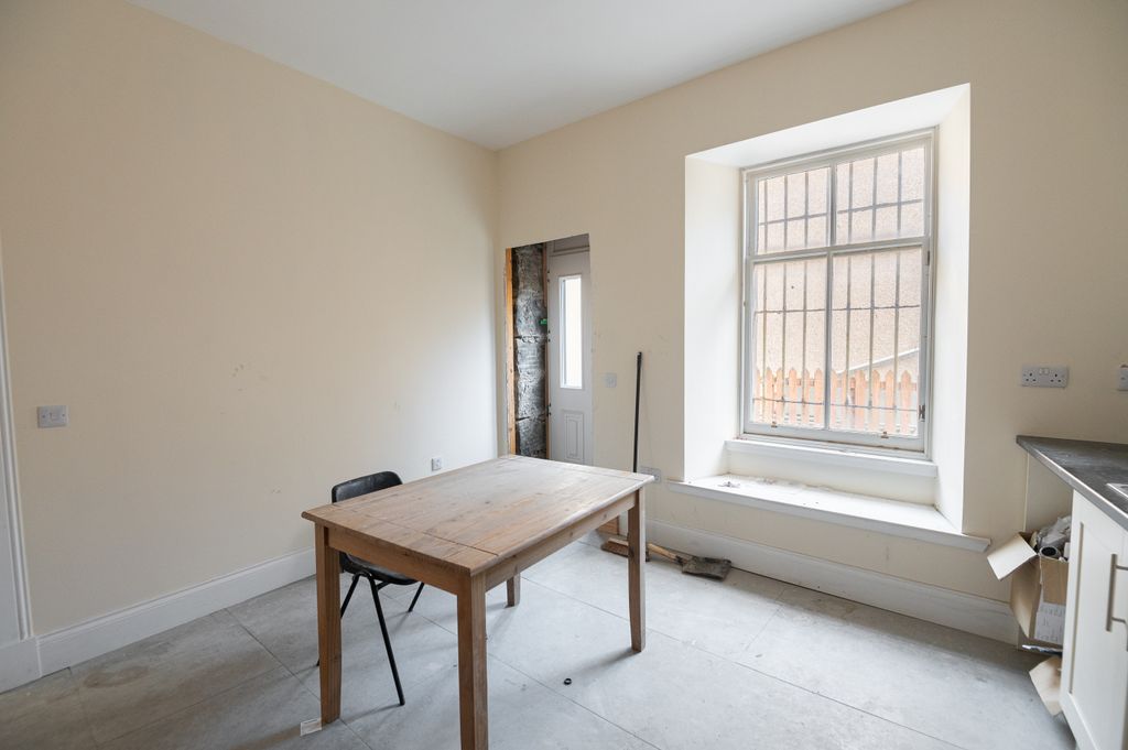 Additional image 17 of 3 bed flat for saleCromwell Street, Stornoway HS1