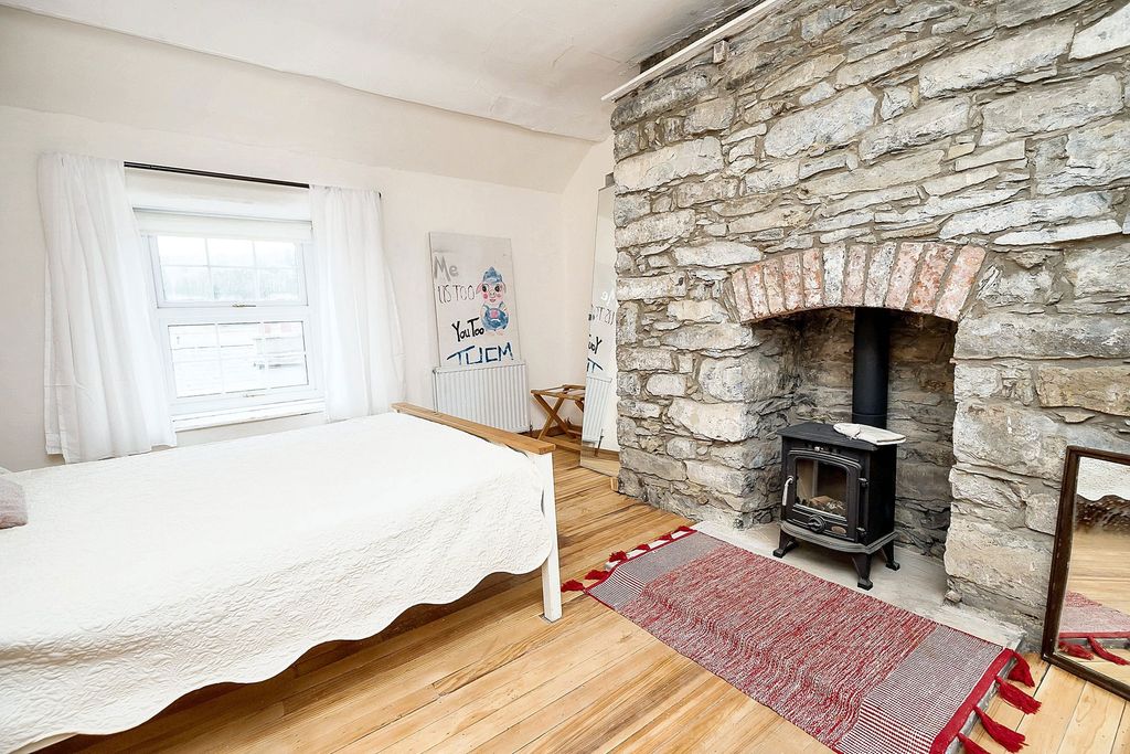 Additional image 25 of 5 bed semi-detached house for saleHigh Street, Conwy LL32