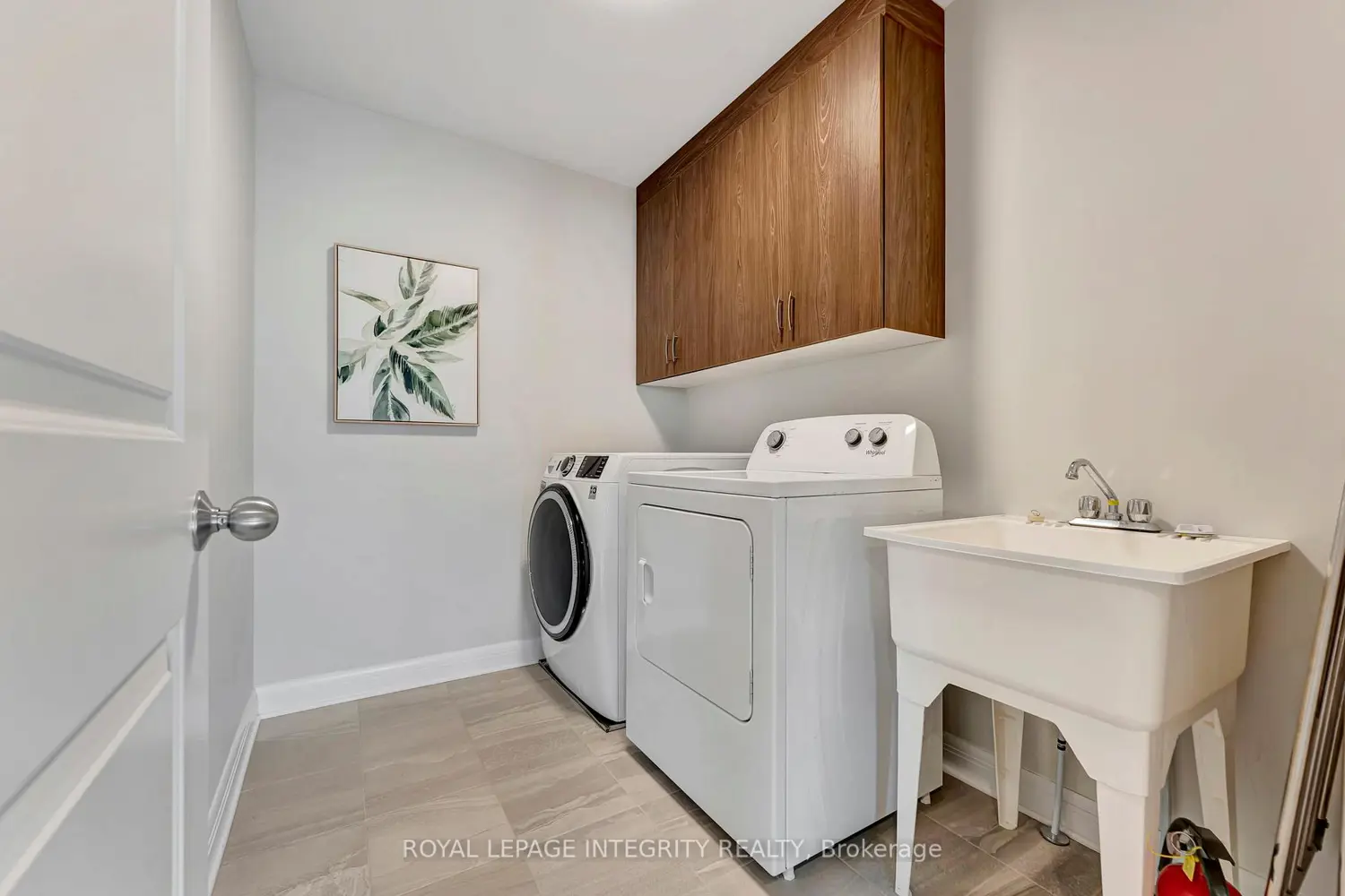 Additional image 15 of 885 Moses Tennisco Street