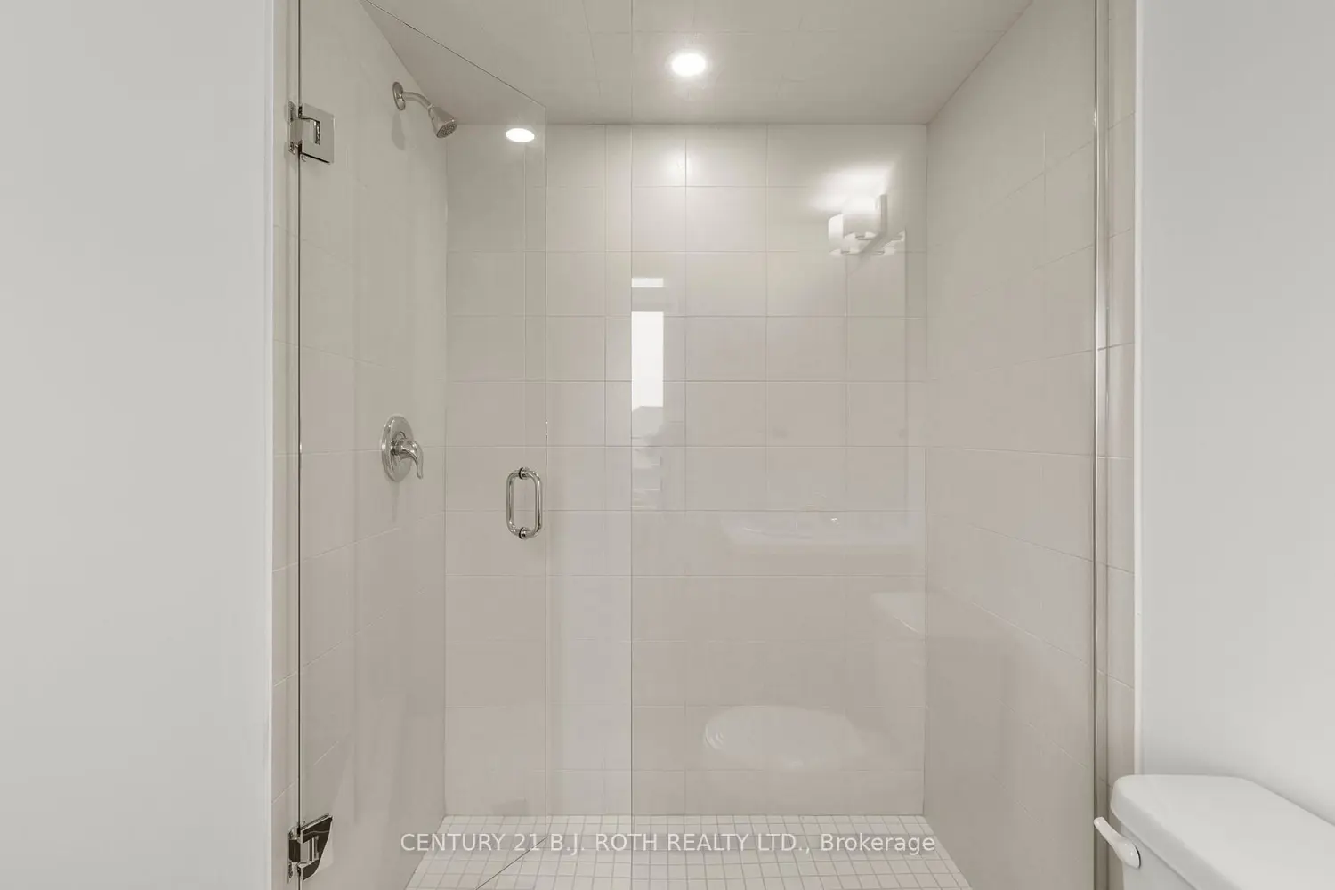 Additional image 19 of 23 Hay Lane 4