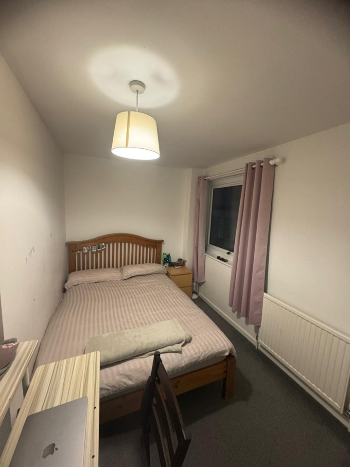 Additional image 6 of Room in a Shared Flat, Kingfisher Court, SW11, N1 7GU