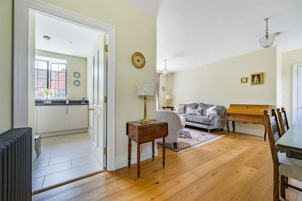 Additional image 5 of 2 bed flat for saleKings Drive, Midhurst GU29