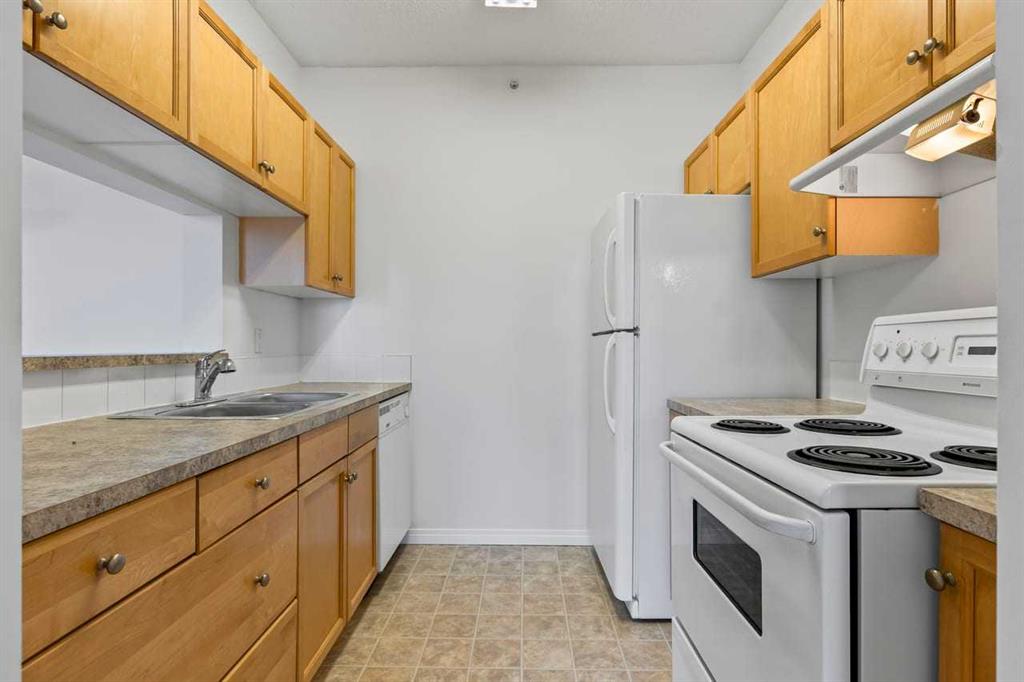 Additional image 6 of 304-2022 Canyon Meadows Drive SE, Calgary, AB, T2J 7H1