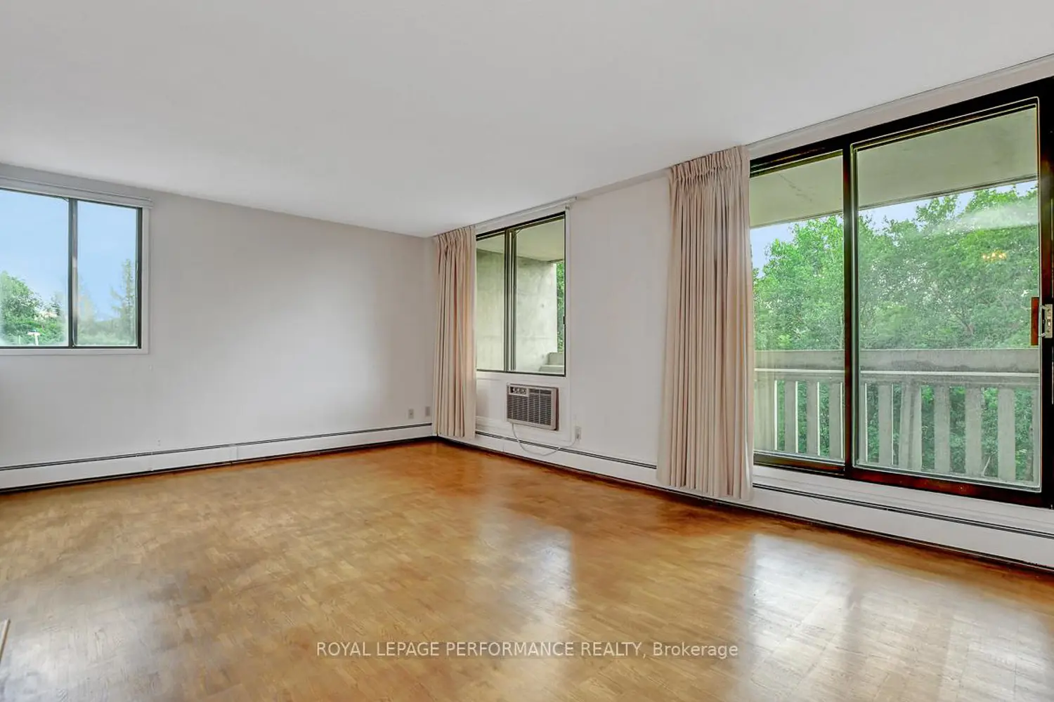 Additional image 6 of 415 Greenview Avenue 404