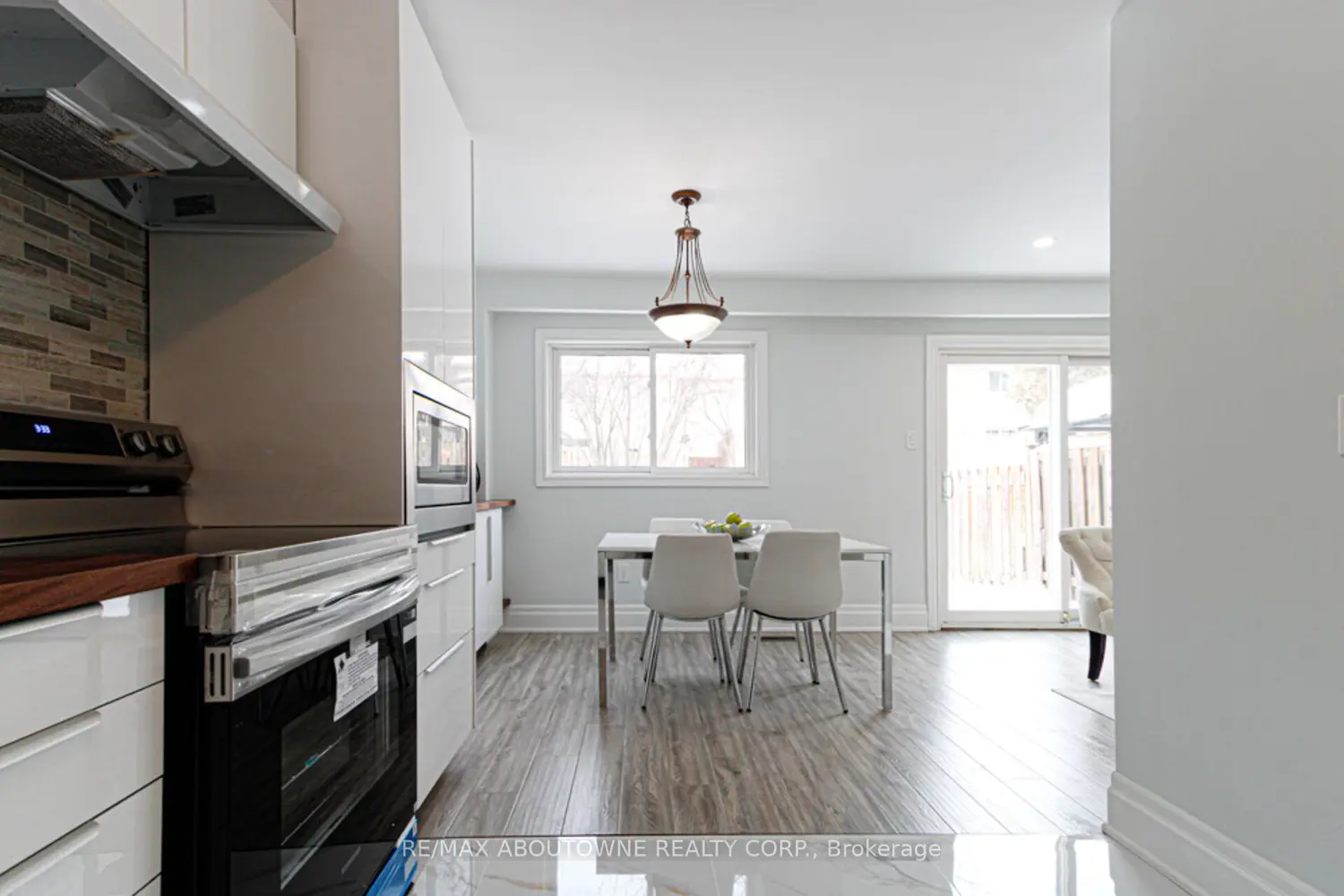 Additional image 4 of 1532 Lancaster Drive 41