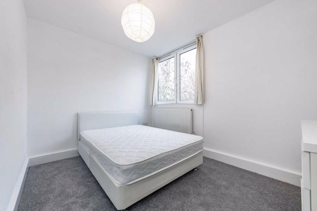 Additional image 9 of 3 Bed Maisonette, Thomas Baines Road, SW11, N1 7GU
