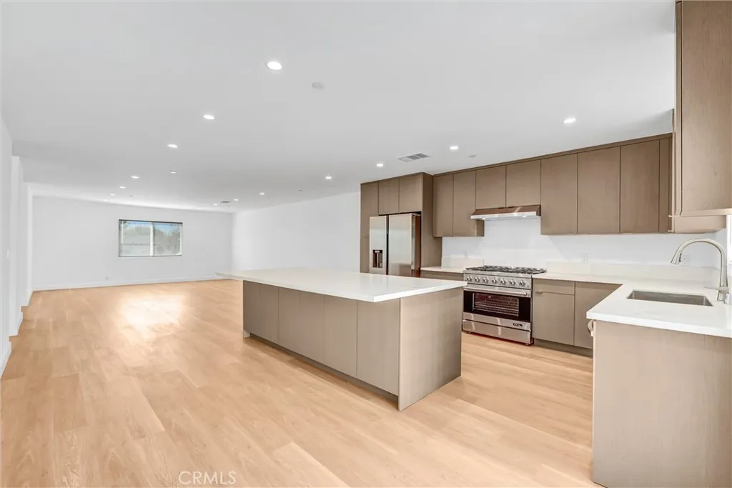 Additional image 42 of 18225 Chatsworth St, Northridge, CA 91326