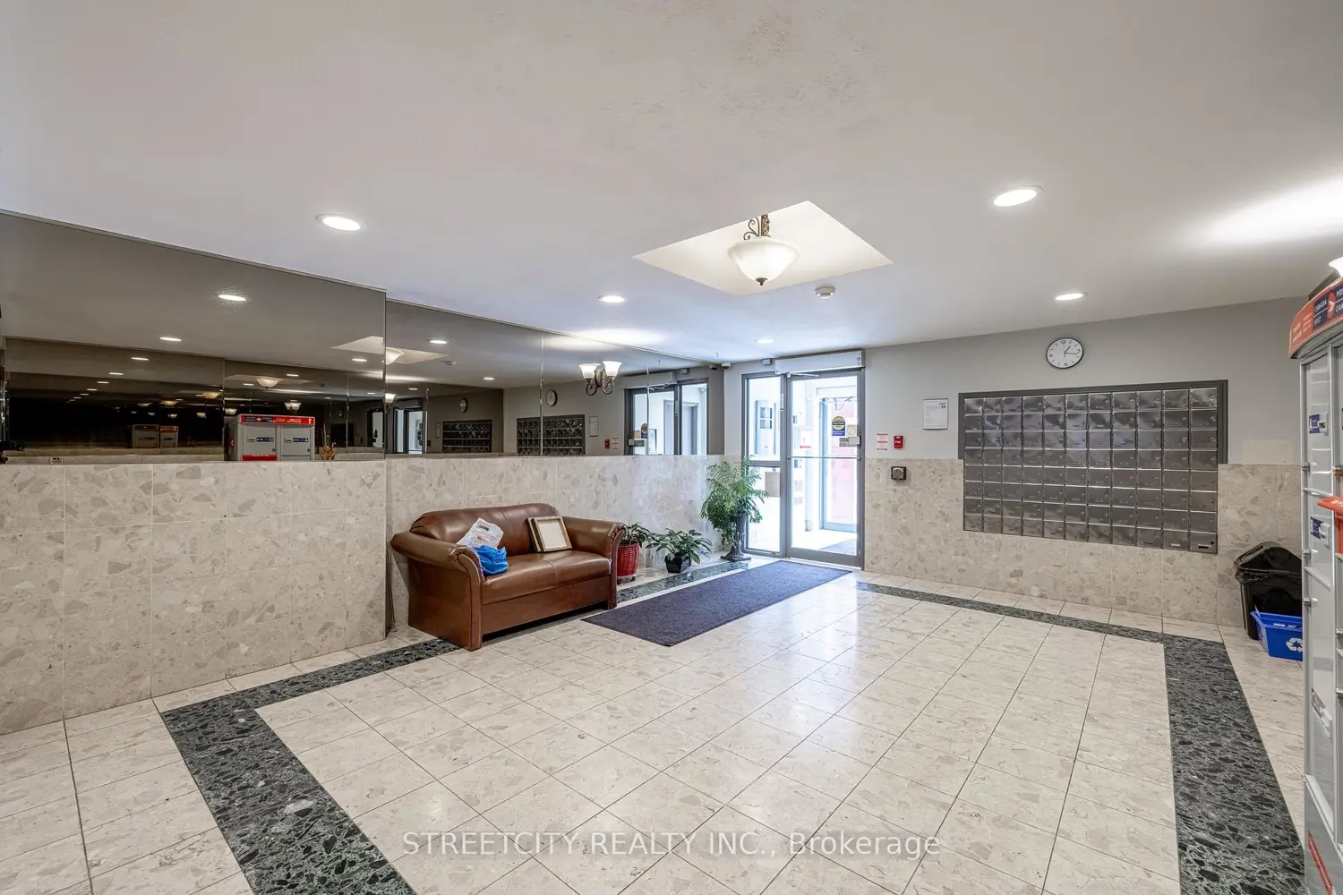 Additional image 16 of 76 Baseline Road 205