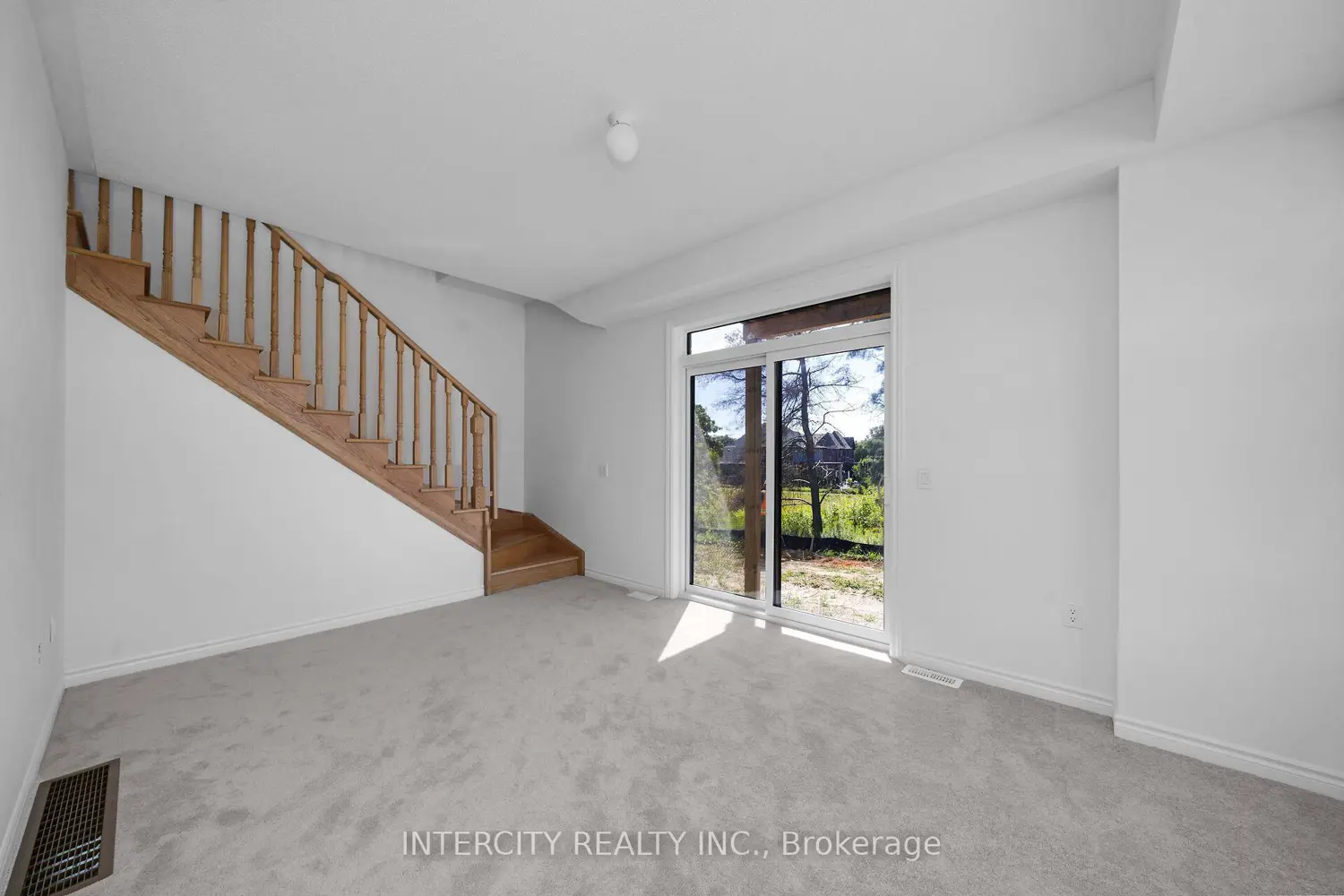 99 Divadale Road photo 2