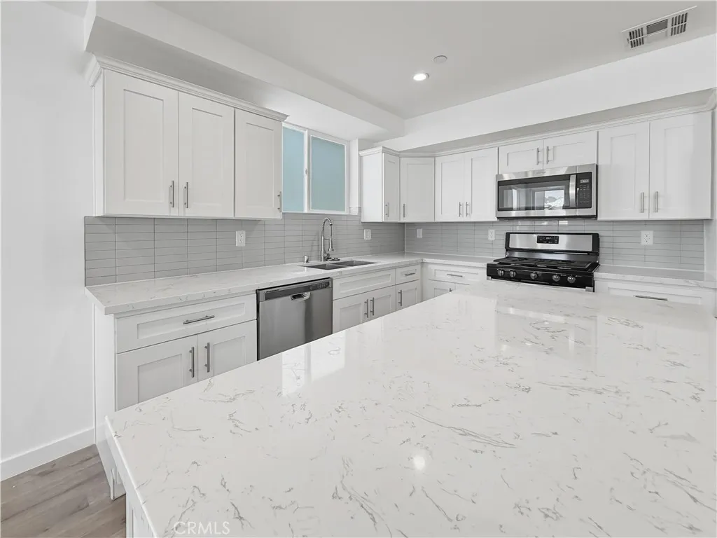 Additional image 5 of 10918 Hesby Street, North Hollywood, CA 91601