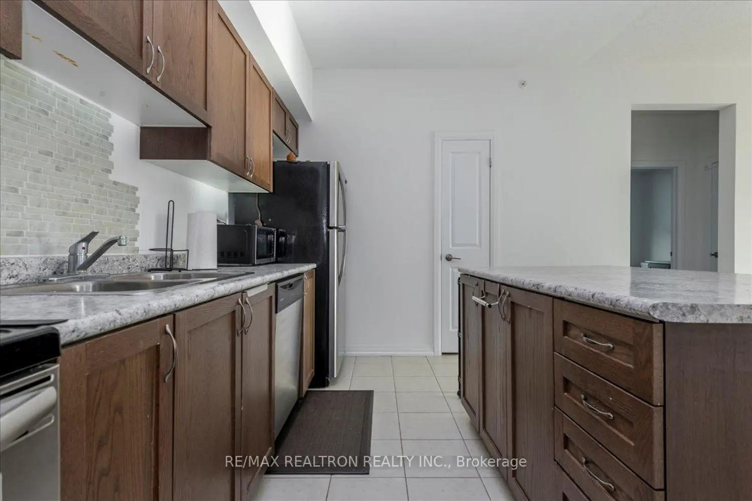 Additional image 7 of 299 Cundles Road 102