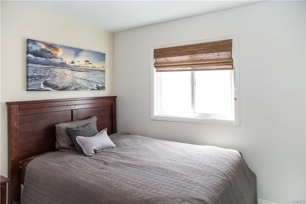 Additional image 20 of 35 A Surfside, Surfside, CA 90740