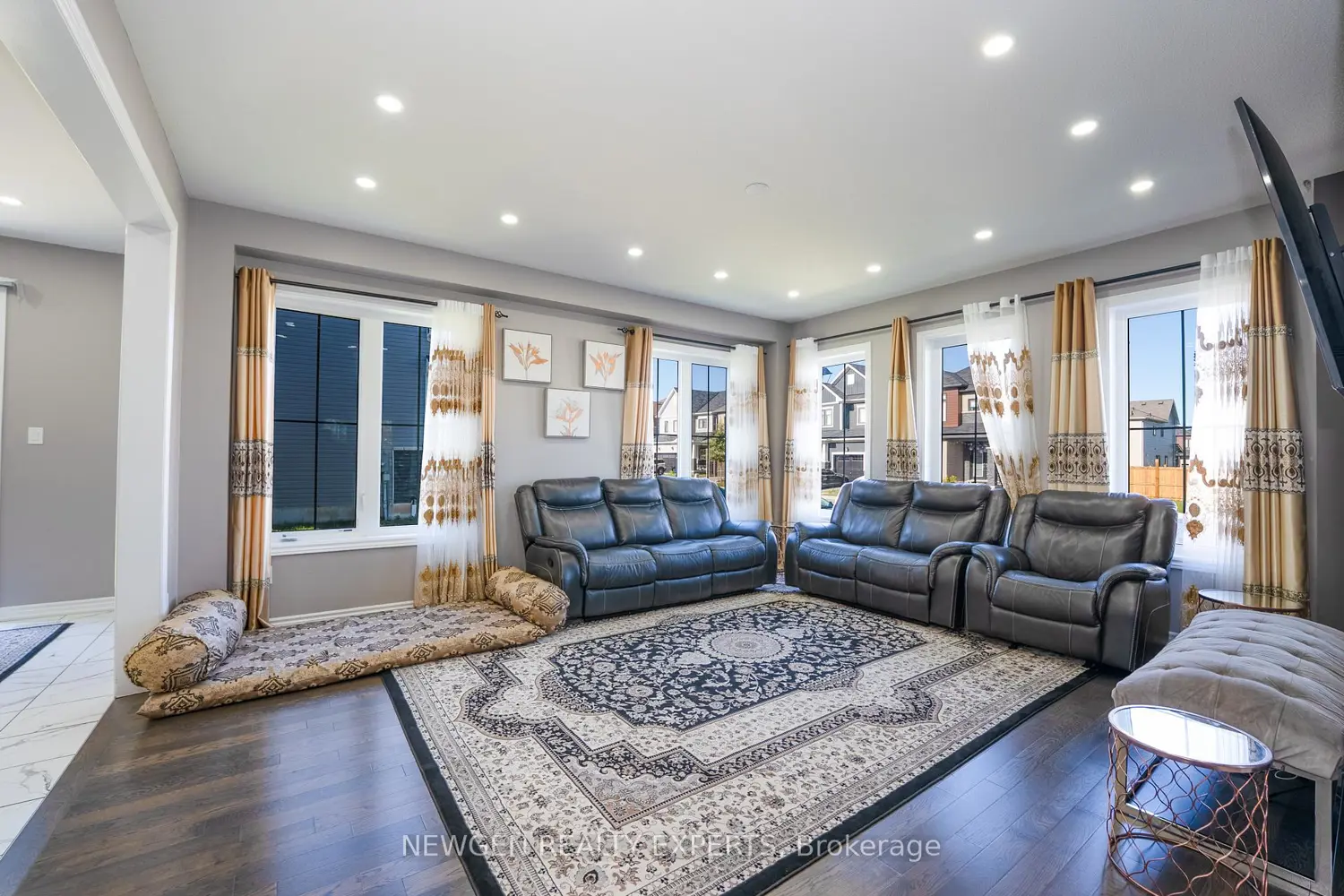 Additional image 4 of 56 Witteveen Drive