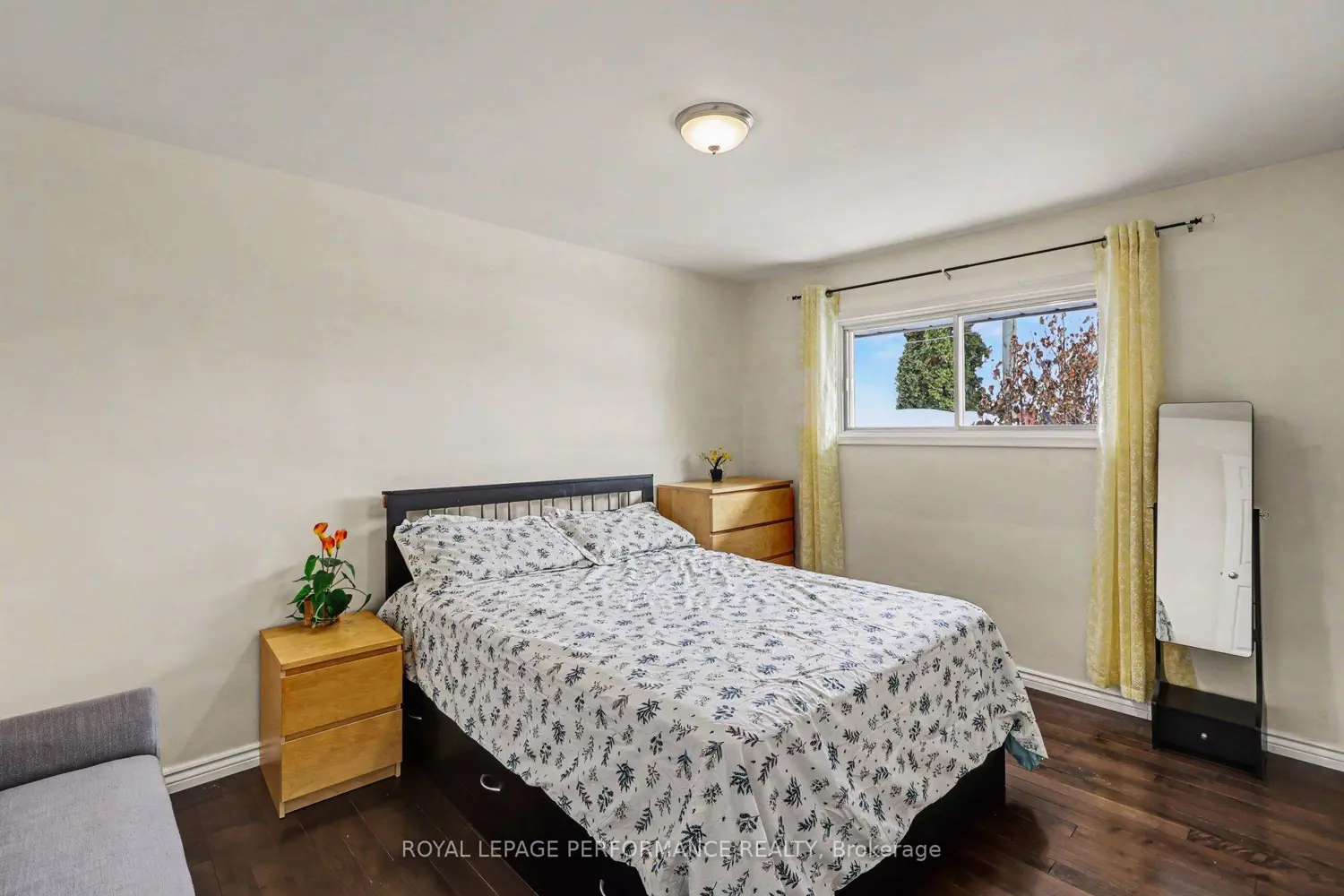 Additional image 3 of 788 Dickens Avenue