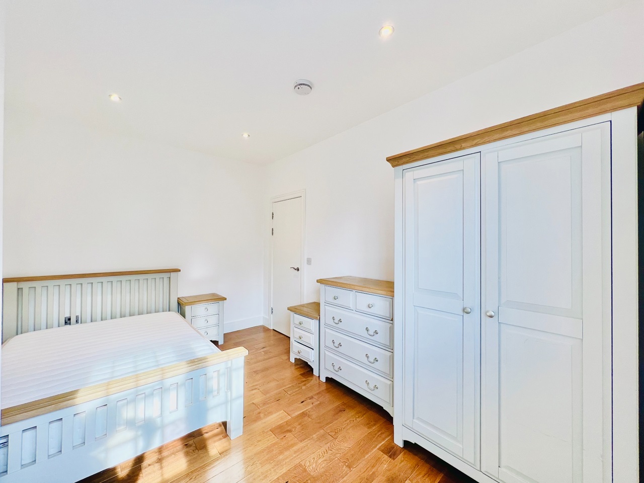 Additional image 3 of 2 Bed Flat, Bermondsey Wall East, SE16, N1 7GU