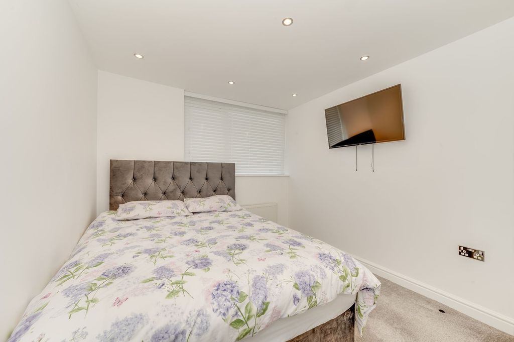 Additional image 9 of 2 bed maisonette for saleGervase Avenue, Sheffield S8