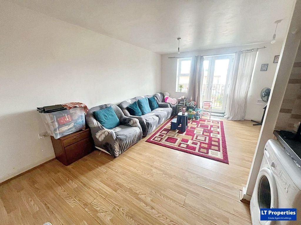 1 bed flat for saleApartment, The Academy, Holly Street, Luton LU1