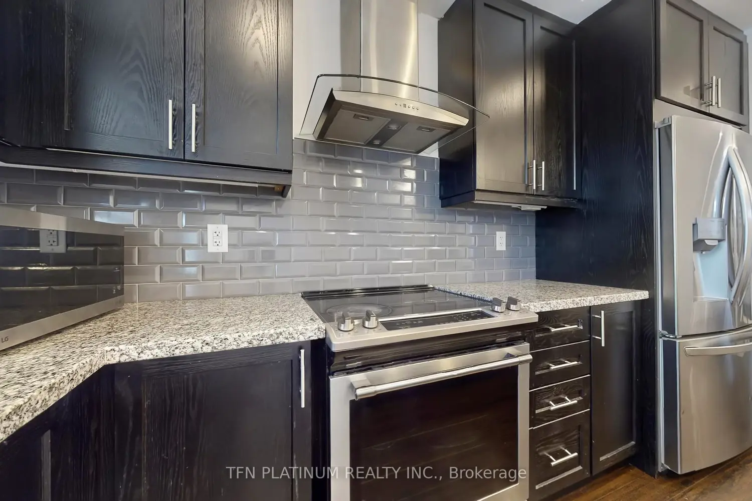 18 Totten Trail photo 4