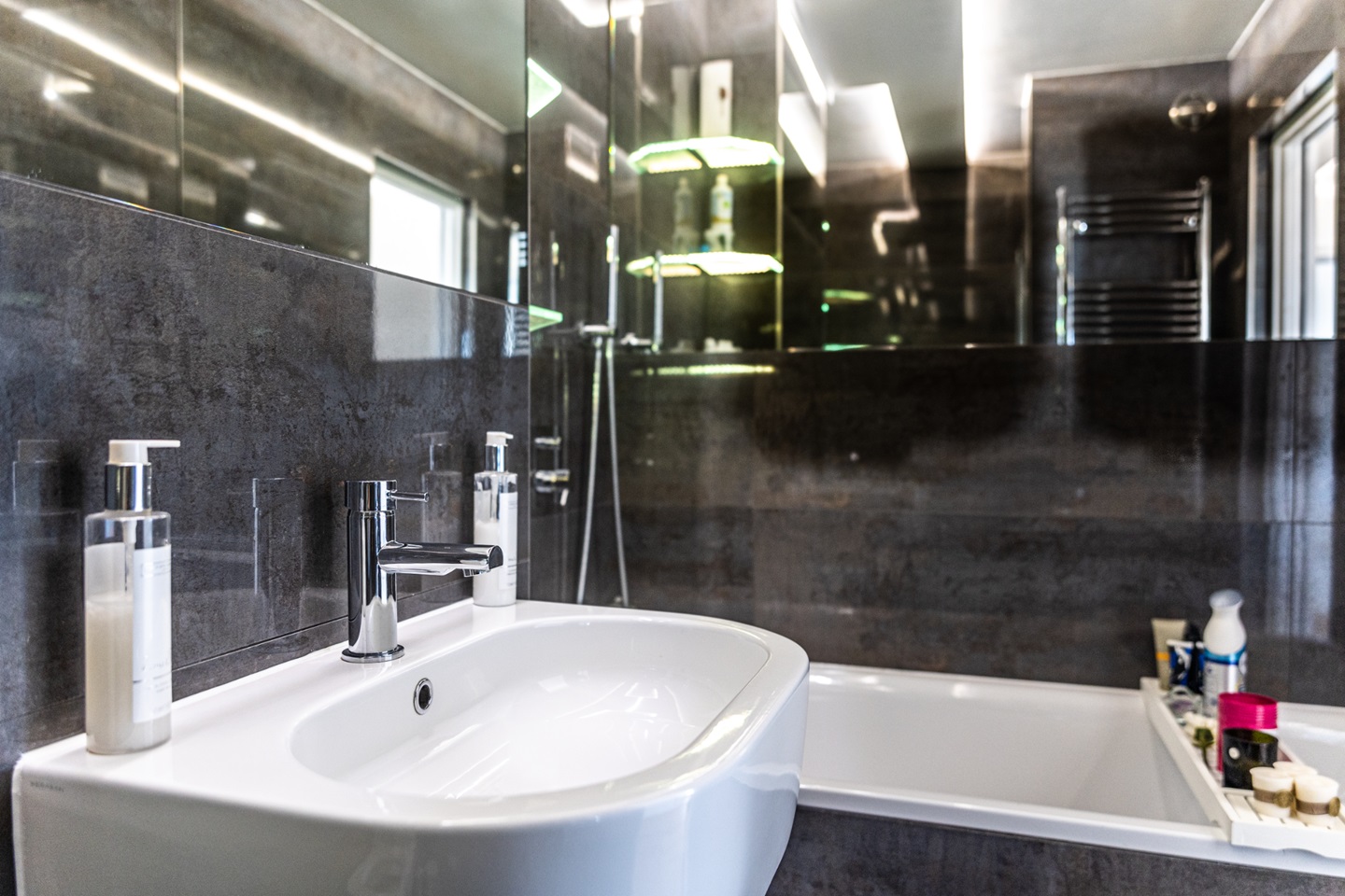 Additional image 11 of 3 Bed Flat, Penge House, SW11, N1 7GU