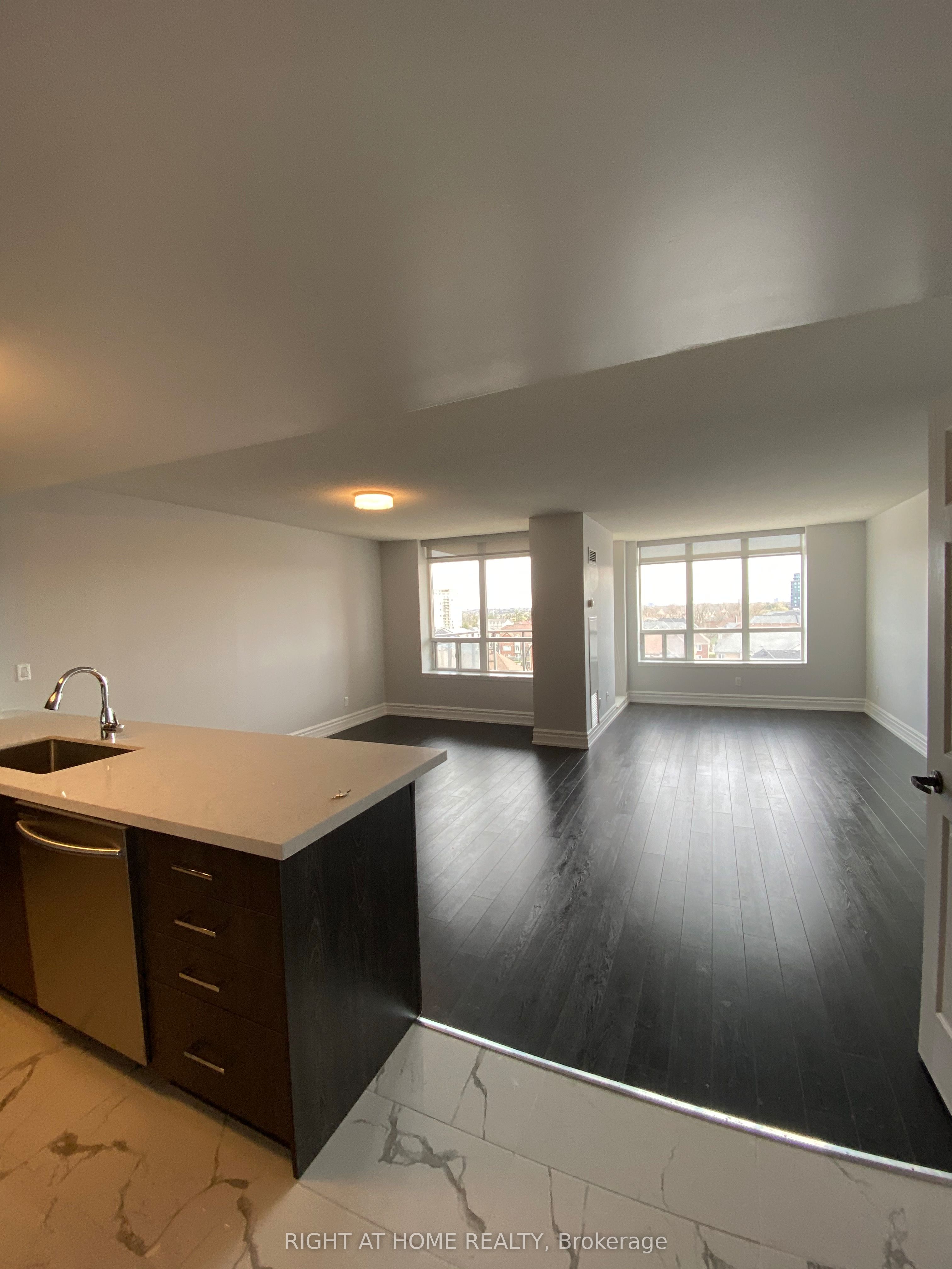 Additional image 3 of 811-130 Pond Drive, Markham, ON, L3T 7W5