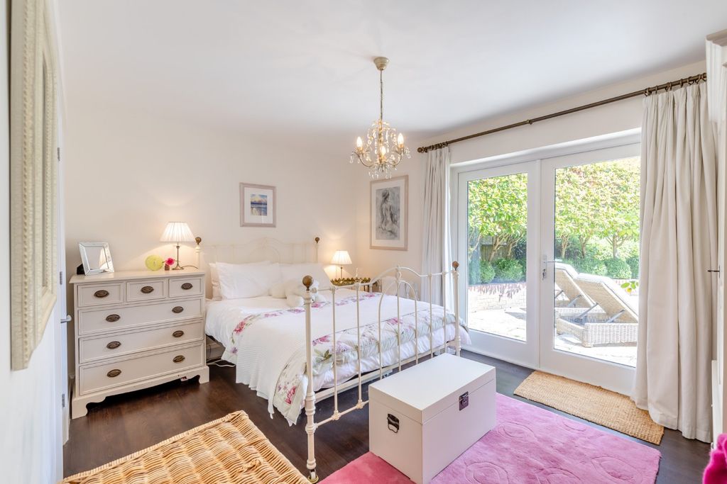 Additional image 13 of 5 bed detached house for saleChapel Row, Berkshire RG7