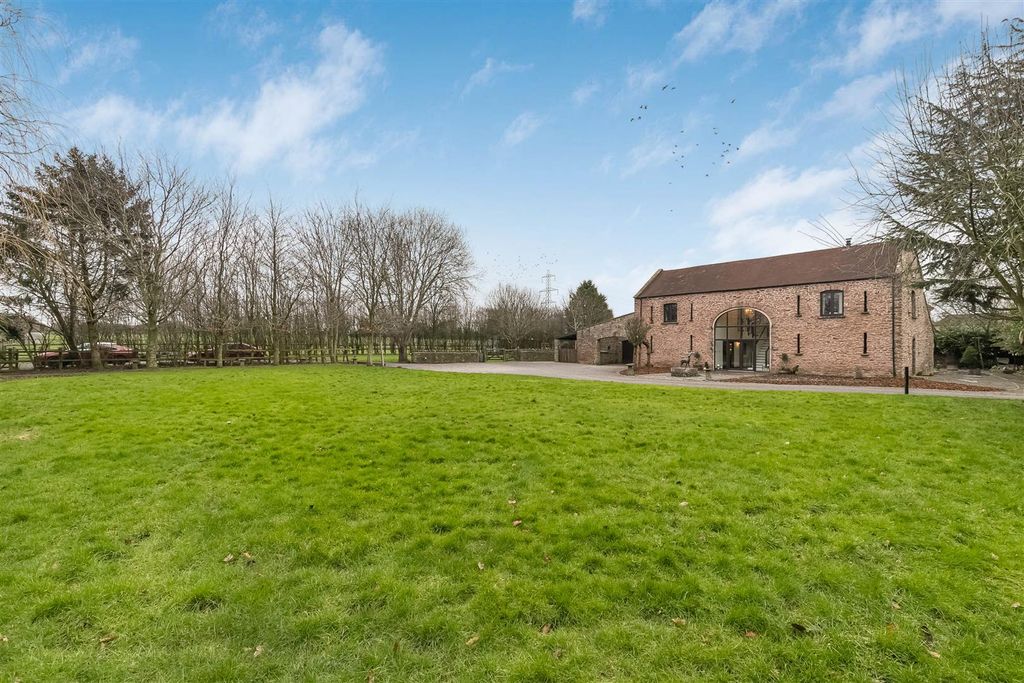 Additional image 44 of 4 bed barn conversion for saleThe Barn, Old Gloucester Road, Winterbourne, Bristol, Gloucestershire BS36