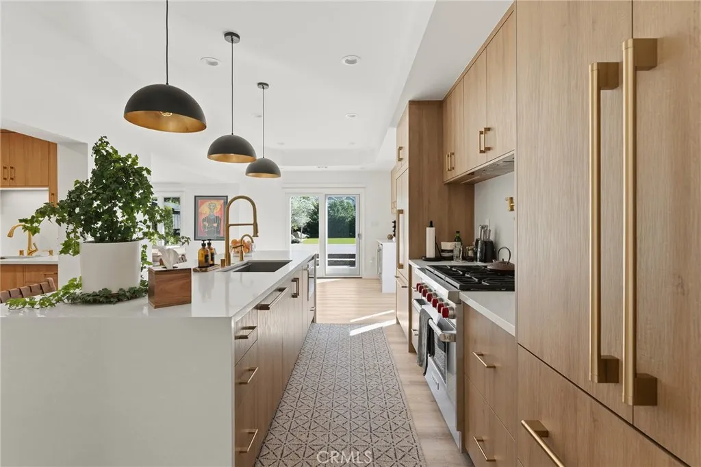 Additional image 16 of 23139 Erwin Street, Woodland Hills, CA 91367