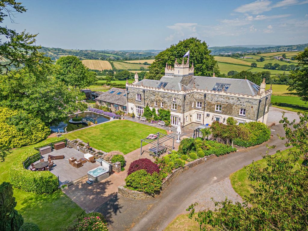 12 bed detached house for saleErmington, Devon PL21 photo 5