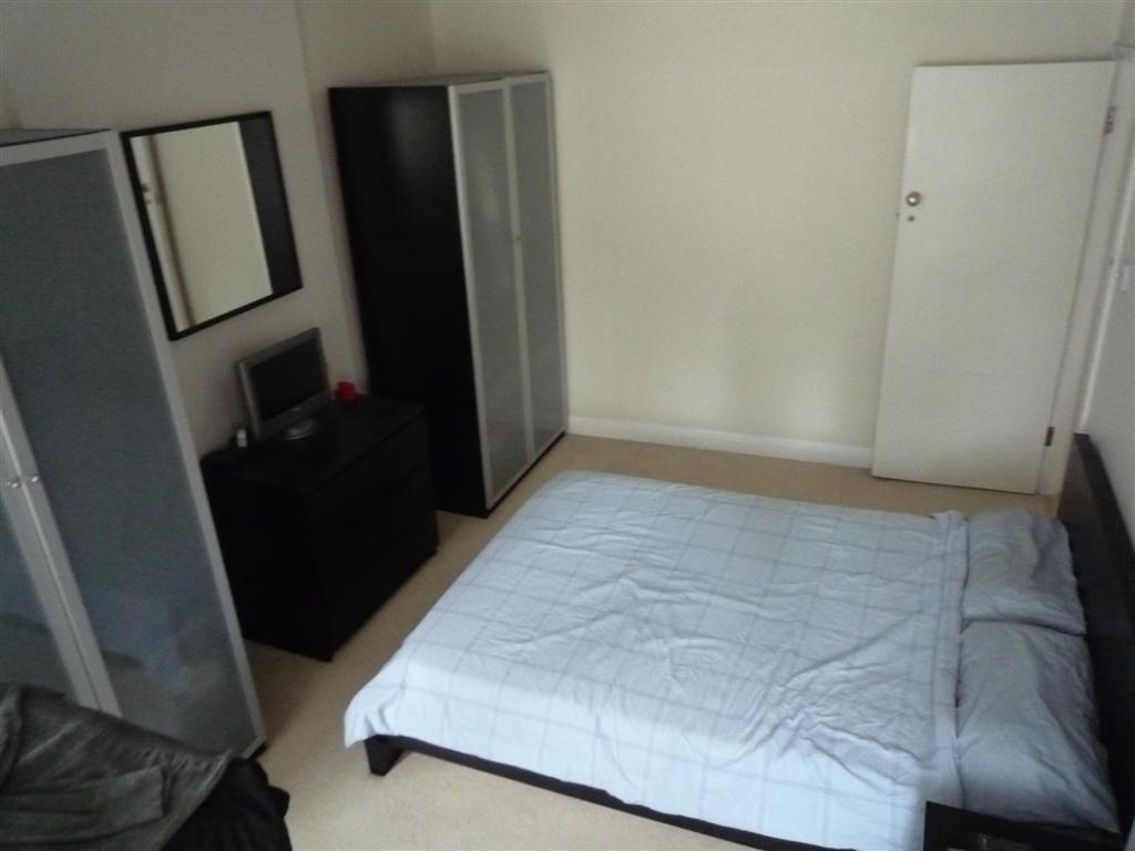 Additional image 4 of 2 Bed Flat, Rutland Court, SE5, N1 7GU