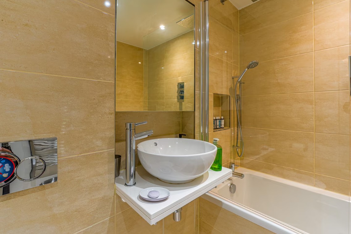 Additional image 16 of 1 Bed Flat, Ariana Apartments, SW6, N1 7GU