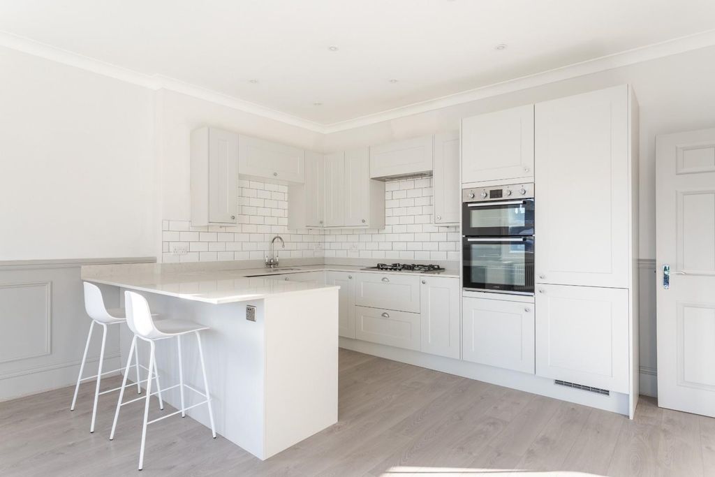 Additional image 12 of 4 bed flat for saleFirst Avenue, Hove BN3