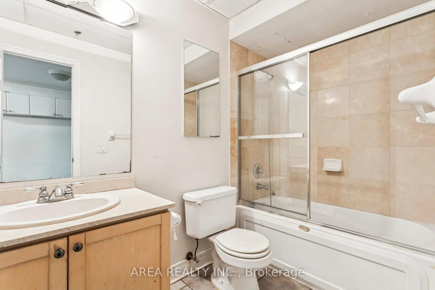 Additional image 14 of 99 Mccaul Street 99