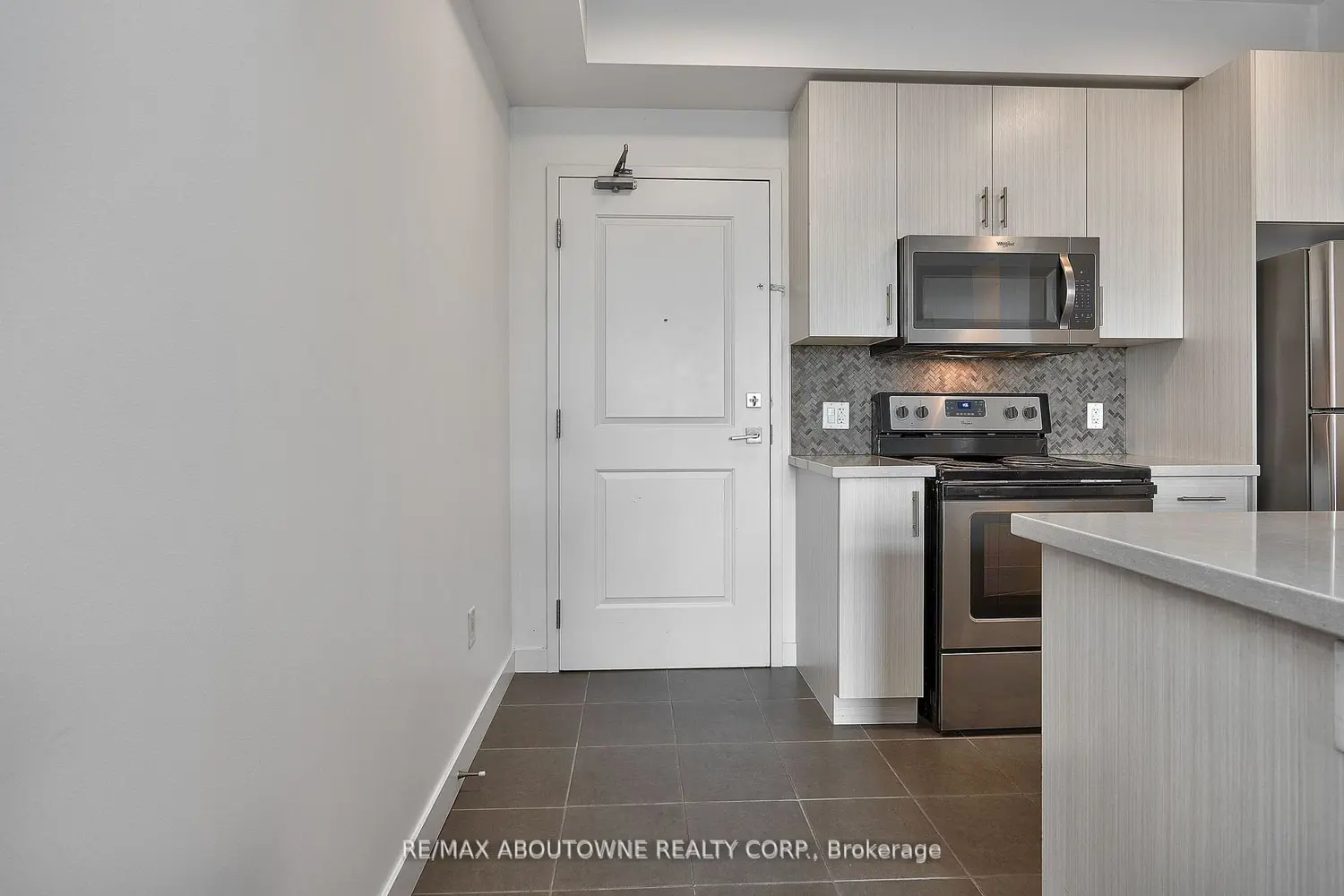 Additional image 3 of 2490 Old Bronte Road 306