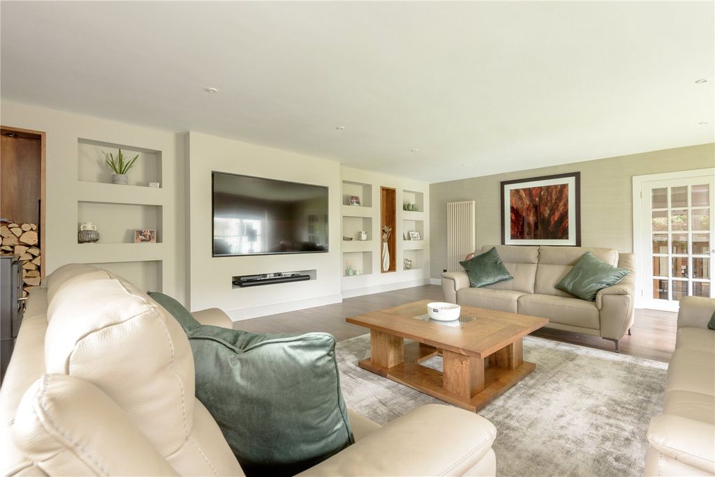 6 bed detached house for saleThree Peaks, Old Dean Road, Longniddry, East Lothian EH32