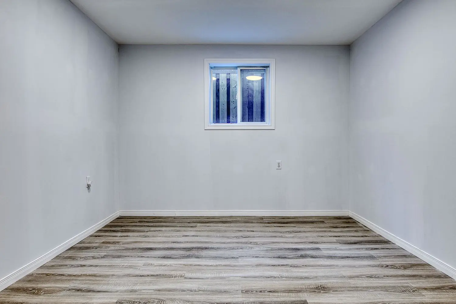 Additional image 11 of 11 Cozocar Crescent