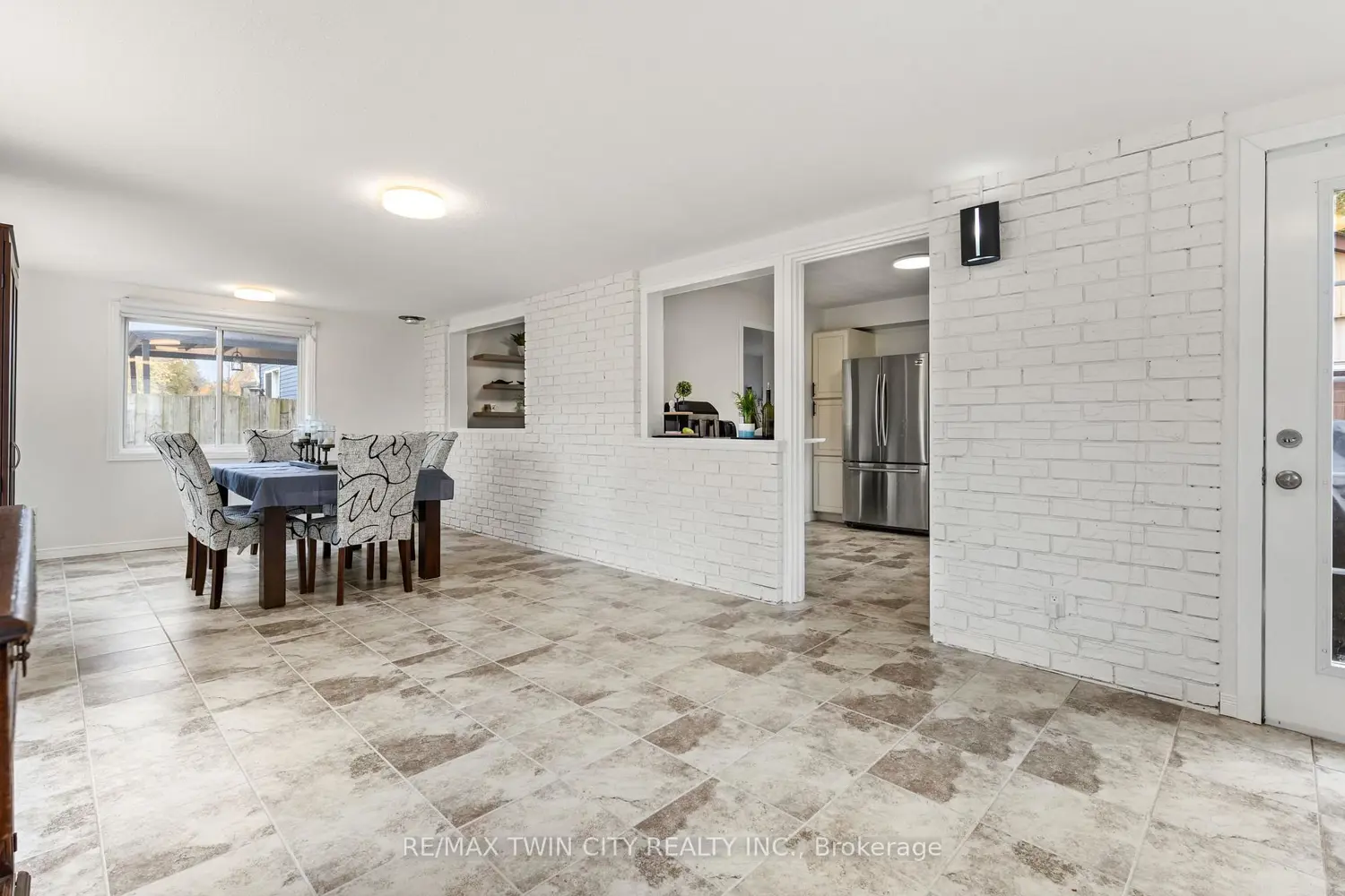 Additional image 8 of 36 Angela Crescent