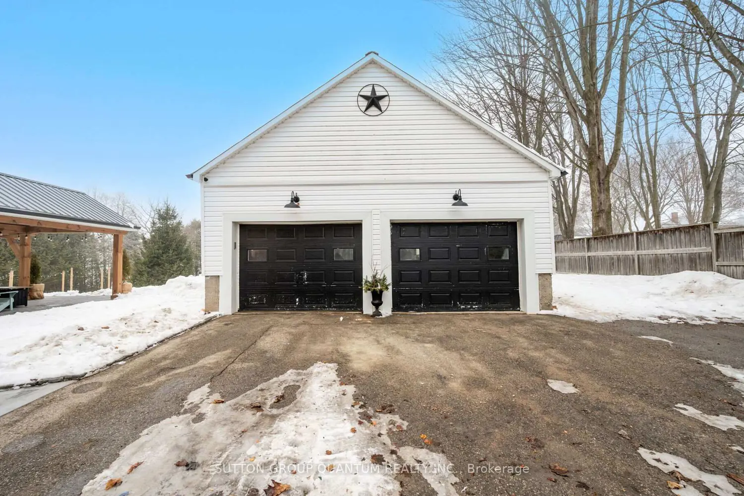 Additional image 17 of 612 Main Street