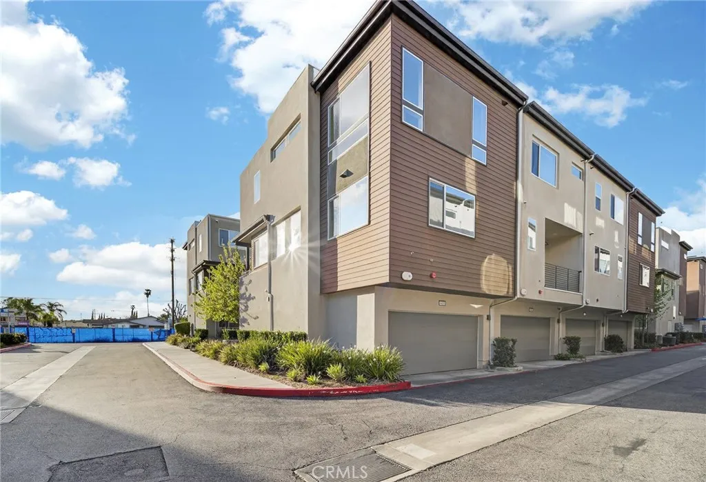 Additional image 105 of 8405 N Fusion Way, Northridge, CA 91325